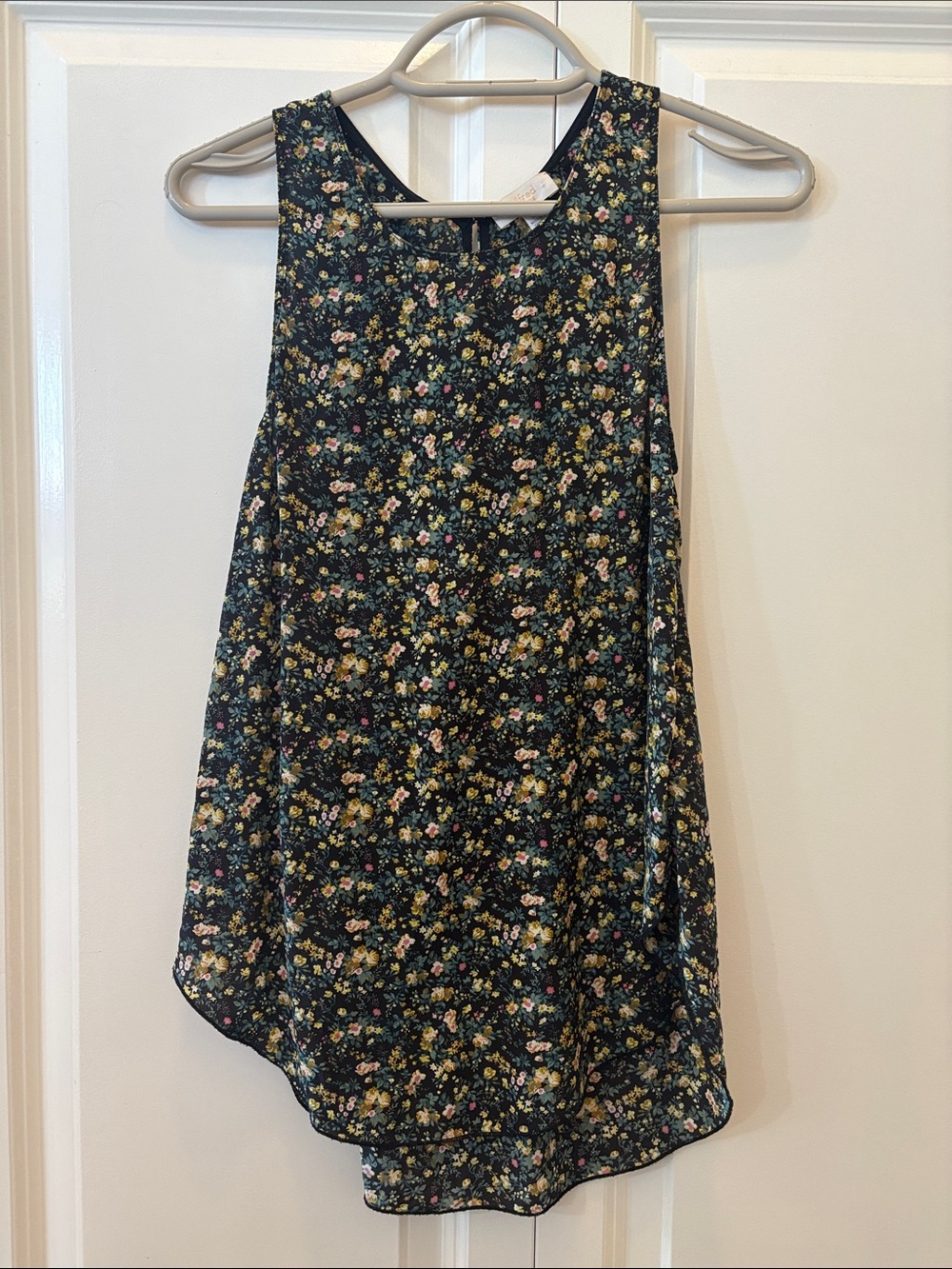 Wilfred 100% silk Black Swing Tank Top